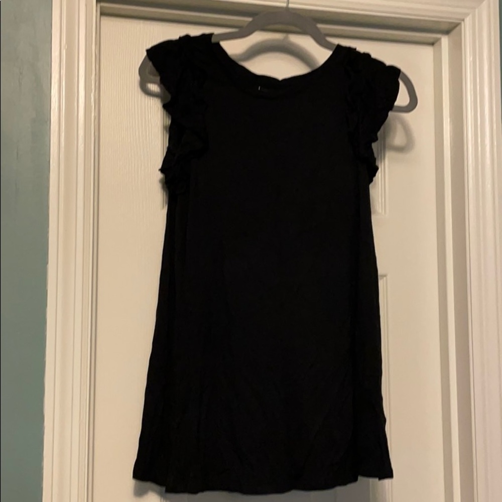 Black sleeveless maternity top